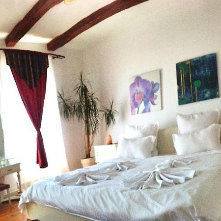 Casa Din Coltul Cetatii Hărman Exterior foto